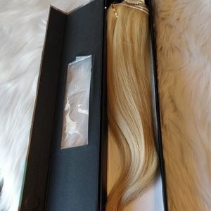 Blonde clip in extensions im color #613
